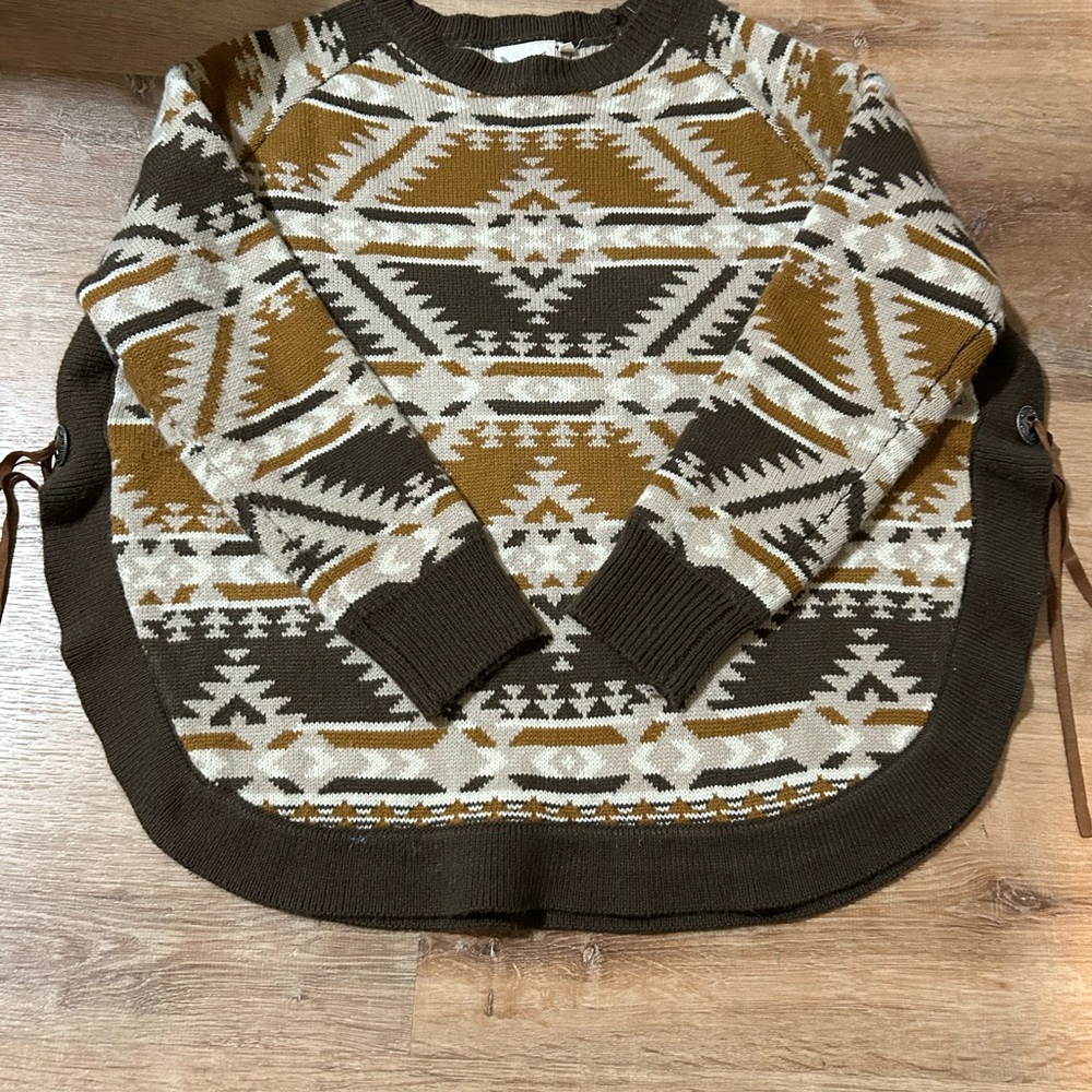 Women's Geometric Crewneck Sweater - Brown and Cream